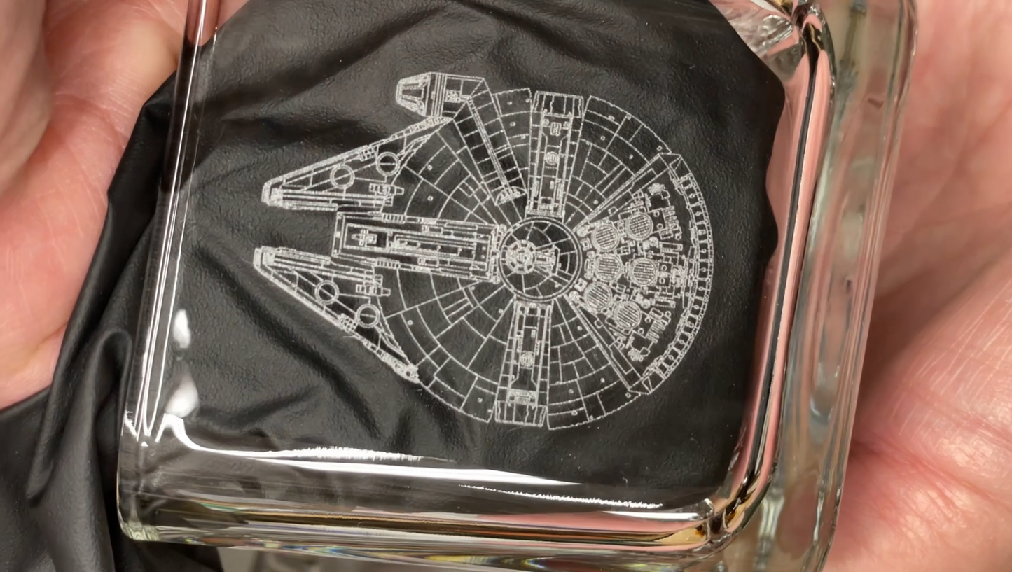 Millennium Falcon .svg .dxf .png .pdf and lightburn files for use with lasers and CNCs